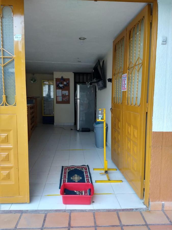 Merkezi Saray Villavieja Buitenkant foto