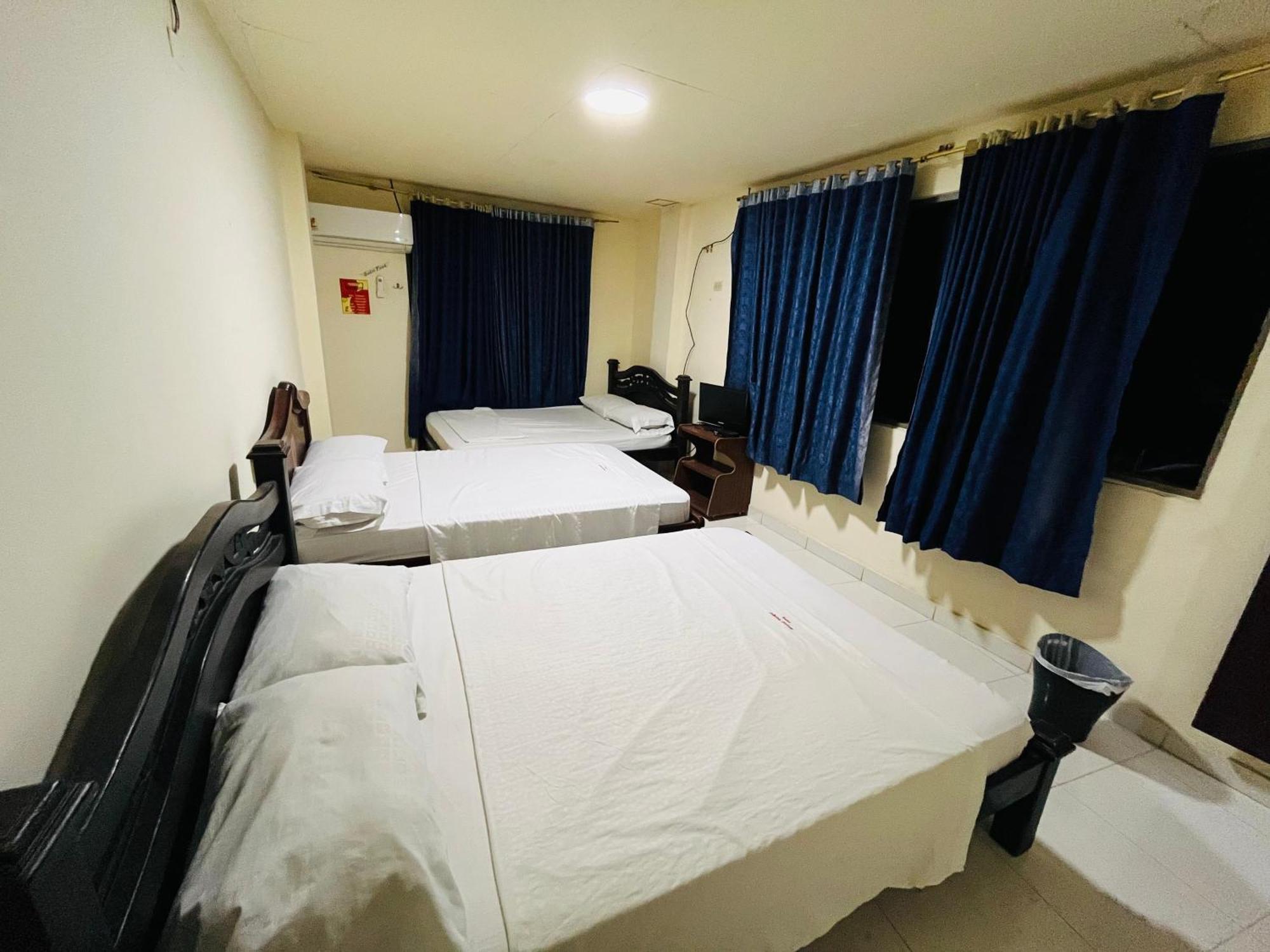 Merkezi Saray Villavieja Buitenkant foto